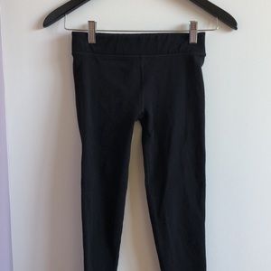 black leggings with patterned design